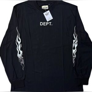 Men’s Gallery Dept. Long Sleeve Black Shirt Flames Graphic On The Sleeves Medium